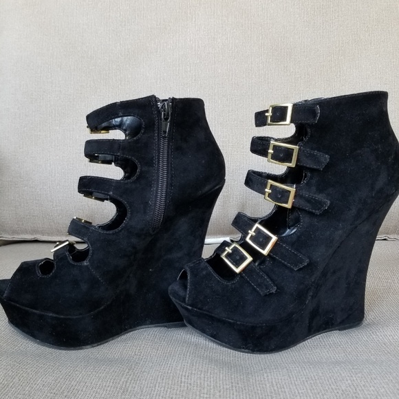 Platform Sandals - Picture 3 of 6